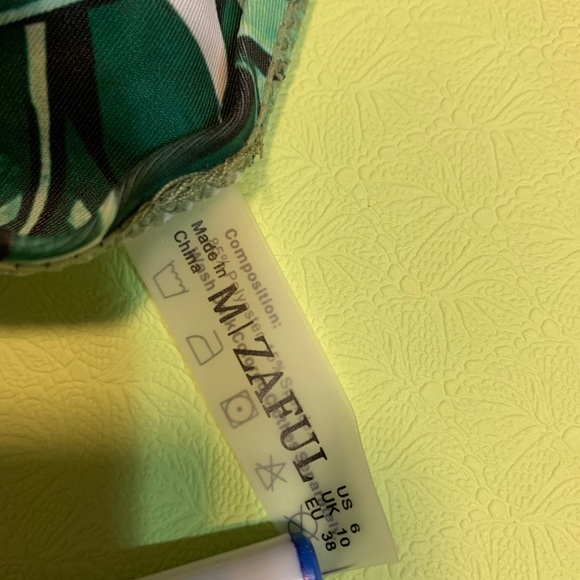 Brand new reversible bikini set ! - Picture 4 of 9